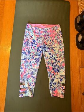 Lilly Pulitzer Woman’s  Pink Blue Green Capri Athletic Leggings